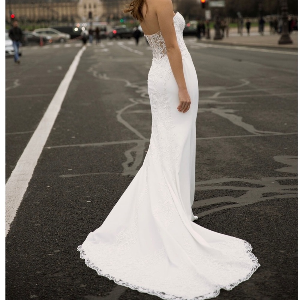 MUST GO! Open to offers - Madi Lane Freya Gown - Picture 2 of 11